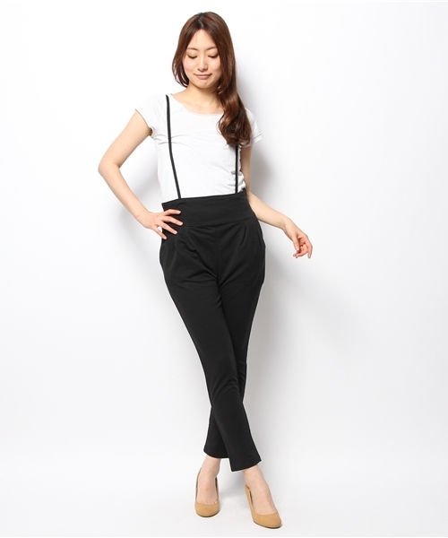 one after another NICE CLAUP(ワンアフターアナザーナイスクラップ)の「【ナイスクラップ】タックサロペット(その他パンツ・レディース・グレー/ブラック・FREE)」の12枚目の写真