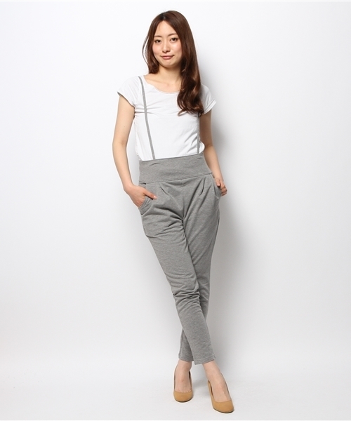 one after another NICE CLAUP(ワンアフターアナザーナイスクラップ)の「【ナイスクラップ】タックサロペット(その他パンツ・レディース・グレー/ブラック・FREE)」の13枚目の写真