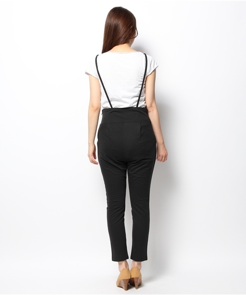 one after another NICE CLAUP(ワンアフターアナザーナイスクラップ)の「【ナイスクラップ】タックサロペット(その他パンツ・レディース・グレー/ブラック・FREE)」の7枚目の写真