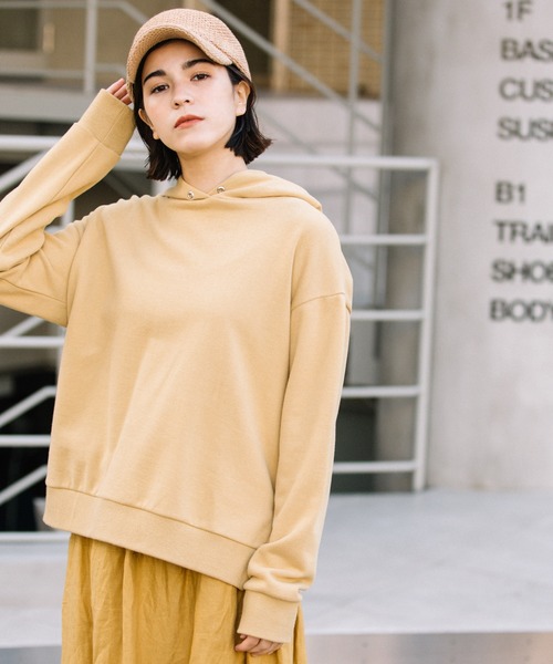 Munich(ミューニック)の「裏毛サイドスリットパーカー(パーカー・レディース・ダークベージュ/キナリ/ダークグレー/レモンイエロー・FREE)」の15枚目の写真