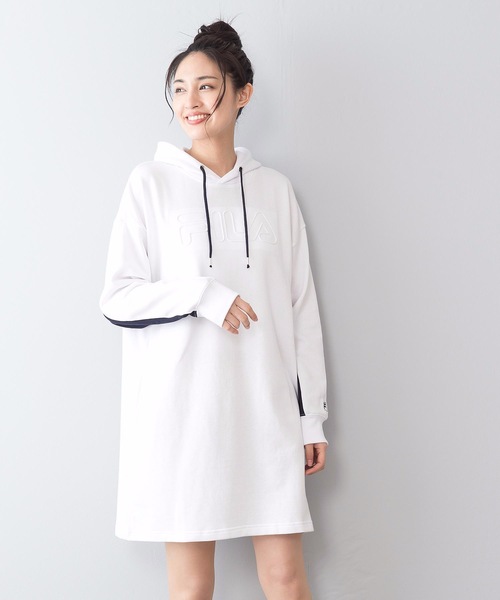 FILA(フィラ)の「【FILA/フィラ】同色エンボス加工 フロントブランドロゴ ゆるめシルエット フード付きミドル丈ワンピース(ワンピース・レディース・杢グレー/ネイビー/ホワイト/ブラック・MEDIUM/LARGE)」の16枚目の写真