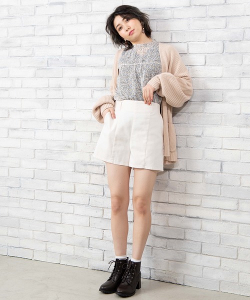 WEGO(ウィゴー)の「WEGO/【セットアップ対応商品】フロントシームタイトキュロット(その他パンツ・レディース・ホワイト/ナチュラル/グリーン系その他/ベージュ系その他2・FREE)」の6枚目の写真