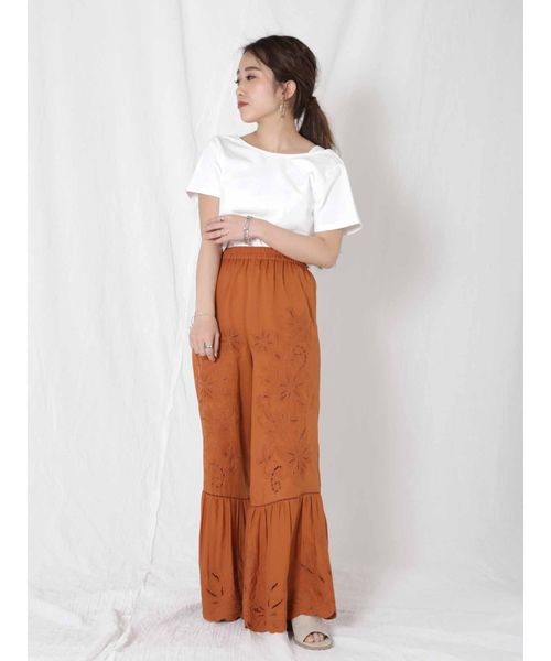 Ungrid（アングリッド）の「カットワーク刺繍フレアパンツ（その他パンツ・レディース・ブラック/オレンジ・FREE）」の4枚目の写真