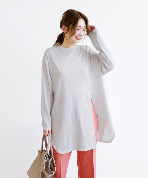 DouDou（ドゥドゥ）の「バックスリットT（Tシャツ/カットソー・レディース・ライトグレー/オフホワイト/ベビーピンク/ピンク/ライトベージュ・FREE）」の3枚目の写真