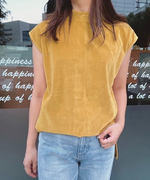 VICKY(ビッキー)の「ベロアハイネックプルオーバー(Tシャツ/カットソー・レディース・イエロー/キャメル/ベージュ/チャコールグレー・M)」の3枚目の写真