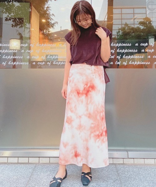 VICKY(ビッキー)の「ベロアハイネックプルオーバー(Tシャツ/カットソー・レディース・イエロー/キャメル/ベージュ/チャコールグレー・M)」の8枚目の写真