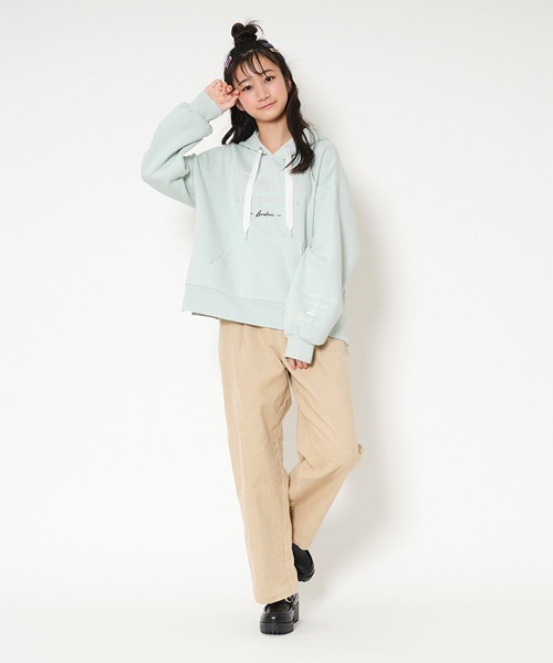 LOVETOXIC（ラブトキシック）の「裏起毛 ロゴ刺しゅうパーカー