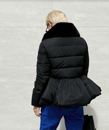 JENNE（ジェンヌ）の「ジェンヌペプラムダウン（ダウン