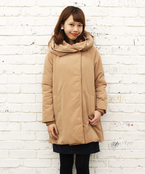 Kastane(カスタネ)の「【Kastane】ナイロンBIGフードコート(ダウンジャケット/コート・レディース・ブラック/グレー/キャメル・FREE)」の7枚目の写真