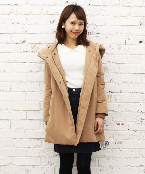 Kastane(カスタネ)の「【Kastane】ナイロンBIGフードコート(ダウンジャケット/コート・レディース・ブラック/グレー/キャメル・FREE)」の4枚目の写真