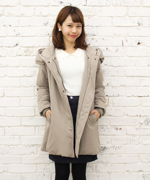 Kastane(カスタネ)の「【Kastane】ナイロンBIGフードコート(ダウンジャケット/コート・レディース・ブラック/グレー/キャメル・FREE)」の5枚目の写真