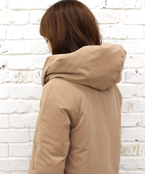 Kastane(カスタネ)の「【Kastane】ナイロンBIGフードコート(ダウンジャケット/コート・レディース・ブラック/グレー/キャメル・FREE)」の16枚目の写真