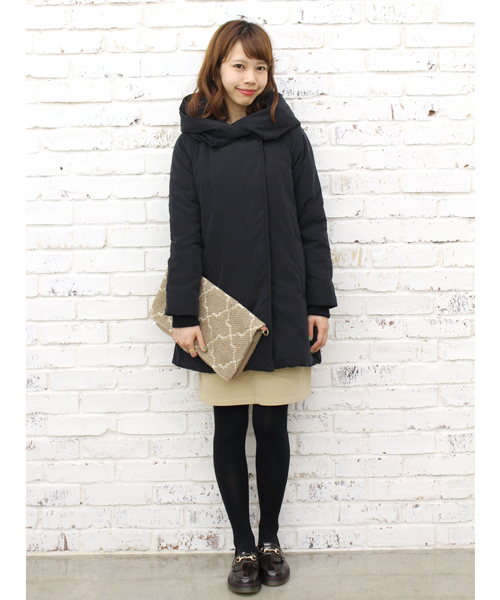 Kastane(カスタネ)の「【Kastane】ナイロンBIGフードコート(ダウンジャケット/コート・レディース・ブラック/グレー/キャメル・FREE)」の18枚目の写真