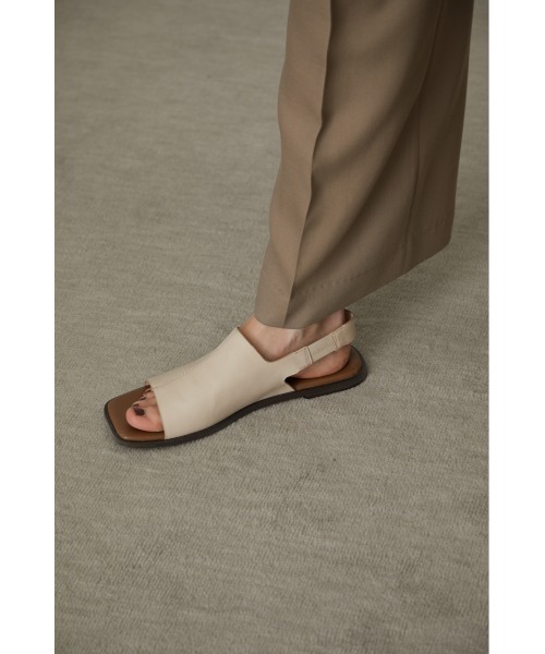 RIM.ARK（リムアーク）の「Square toe covered sandal（サンダル・レディース・ブラック/ライトベージュ・38/36/37）」の15枚目の写真