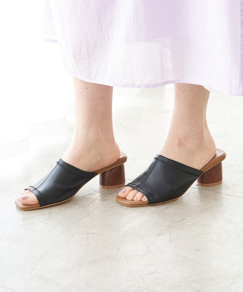 ROPE' PICNIC（ロペピクニック）の「ストレッチアッパー円柱ヒールミュール（サンダル・レディース・ブラック/グリーン系その他2/キナリ/オレンジ系その他4・23.0cm/24.0cm/24.5cm/23.5cm）」の15枚目の写真