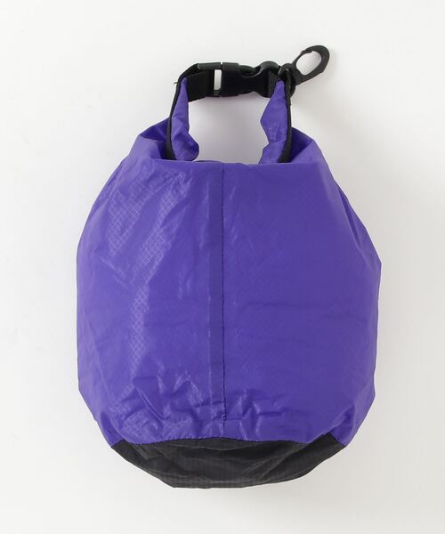 Speedo（スピード）の「speedo/ウオータープルーフ ロールトップ3Lポーチバッグ（エコバッグ/サブバッグ・レディース・ブラック/パープル/イエロー/カーキ・FREE）」の6枚目の写真