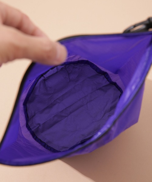 Speedo（スピード）の「speedo/ウオータープルーフ ロールトップ3Lポーチバッグ（エコバッグ/サブバッグ・レディース・ブラック/パープル/イエロー/カーキ・FREE）」の20枚目の写真