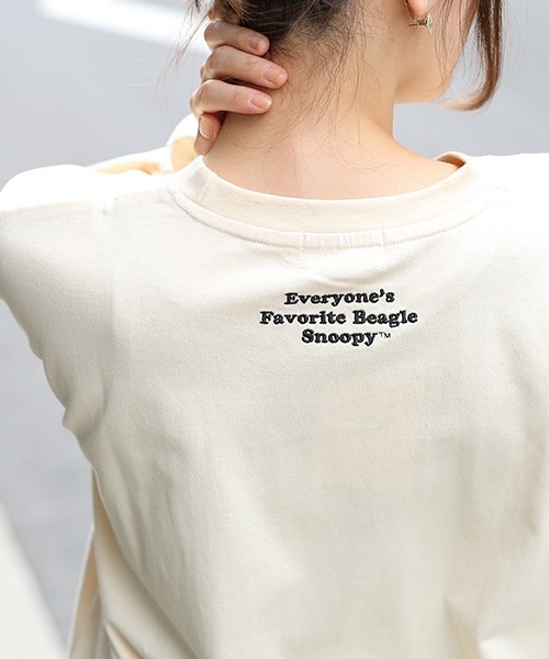 PEANUTS(ピーナッツ)の「スヌーピー ワンポイント刺繍ロングTシャツ(Tシャツ/カットソー・レディース・ブラック/オフホワイト・FREE)」の5枚目の写真