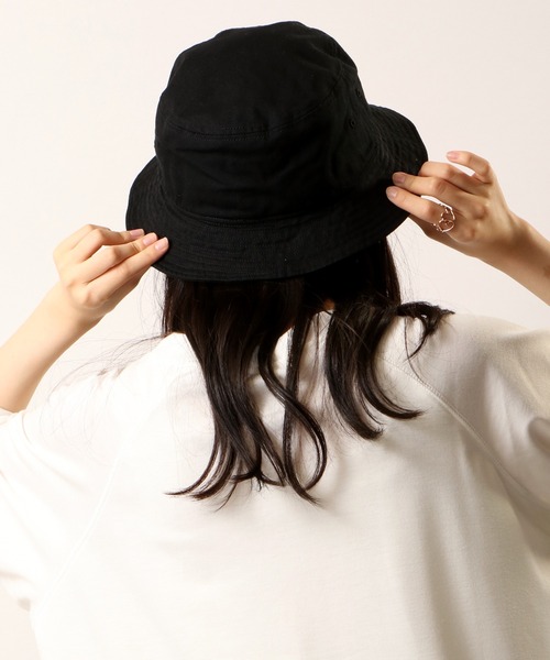 Lee（リー）の「Lee×PEANUTS BUCKET COTTON TWILL バケットハット（ハット・レディース・ベージュ/ブラック・FREE）」の11枚目の写真