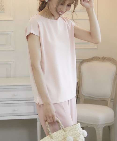 M y u(ミュー)の「バックパールフレンチT(Tシャツ/カットソー・レディース・ブラック/ベージュ/サックスブルー/ピンク/アイボリー・FREE)」の2枚目の写真