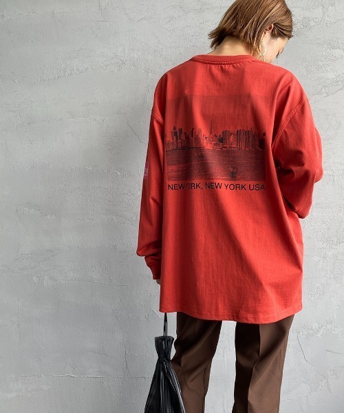 Manhattan Portage（マンハッタンポーテージ）の「[MANHATTAN PORTAGE/マンハッタンポーテージ] 別注 バックフォトプリントロンＴ（Tシャツ/カットソー・レディース・ホワイト/テラコッタ/ブラック・S/M/L/XL）」の3枚目の写真
