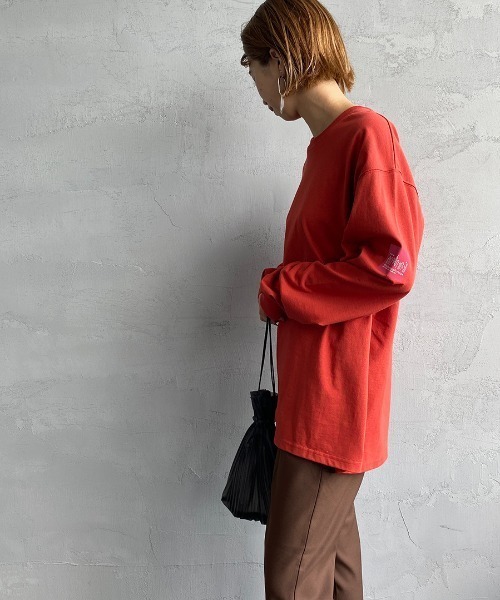 Manhattan Portage（マンハッタンポーテージ）の「[MANHATTAN PORTAGE/マンハッタンポーテージ] 別注 バックフォトプリントロンＴ（Tシャツ/カットソー・レディース・ホワイト/テラコッタ/ブラック・S/M/L/XL）」の4枚目の写真