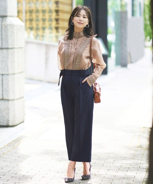 RUIRUE BOUTIQUE（ルイルエブティック）の「洗えるシークレットゴム　ストレート美脚パンツ（その他パンツ・レディース・サーモンピンク/テラコッタ/オフホワイト/ライトカーキ/ネイビー/ブラック/ブルー・3L/4L/L/LL/M/S/5L）」の6枚目の写真