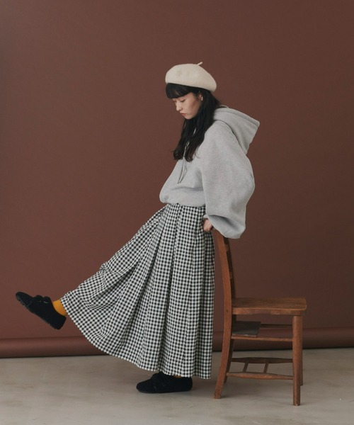 MERLOT（メルロー）の「ボリューム袖裏起毛パーカー（パーカー・レディース・ナチュラル/ブラウン/グレー/ダークグリーン・FREE）」の6枚目の写真