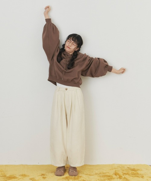 MERLOT（メルロー）の「ボリューム袖裏起毛パーカー（パーカー・レディース・ナチュラル/ブラウン/グレー/ダークグリーン・FREE）」の14枚目の写真