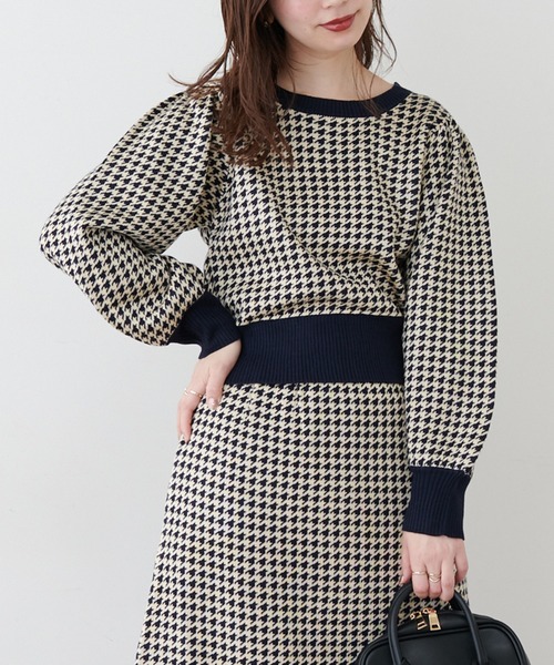 natural couture（ナチュラルクチュール）の「千鳥格子ダブルジャガードニット（ニット/セーター・レディース・ネイビー/ブラウン/グレー・FREE）」の3枚目の写真