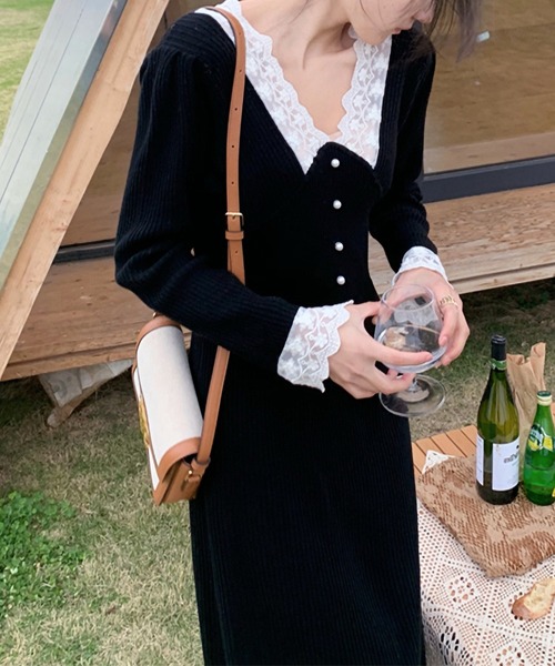 MAISON DE THERESE(メゾン ド テレーズ)の「Vネックレース切り替え ニットワンピース(ワンピース・レディース・ホワイト/ブラック・MEDIUM/SMALL/LARGE/X-LARGE)」の5枚目の写真