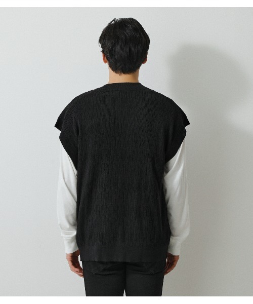 AZUL by moussy(アズールバイマウジー)の「SURFACE CHANGE KNIT VEST/サーフェスチェンジニットベスト(ベスト・メンズ・オフホワイト/ベージュ/ブラック・MEDIUM/LARGE)」の18枚目の写真