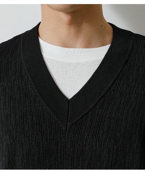 AZUL by moussy(アズールバイマウジー)の「SURFACE CHANGE KNIT VEST/サーフェスチェンジニットベスト(ベスト・メンズ・オフホワイト/ベージュ/ブラック・MEDIUM/LARGE)」の19枚目の写真