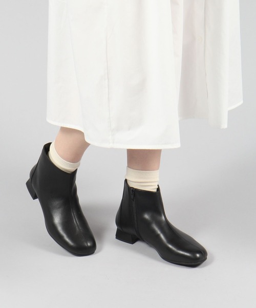 studio CLIP（スタディオクリップ）の「やわらかローヒールブーツ（ブーツ・レディース・ライトグレー/ブラック・X-LARGE/LARGE/MEDIUM）」の3枚目の写真