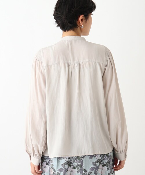 index（インデックス）の「◆パウダーサテンシャーリングボウタイブラウス【WEB限定サイズ】（シャツ/ブラウス・レディース・サックスブルー/ネイビー/ライトグレー/ホワイト系4・40/36/38/42）」の7枚目の写真