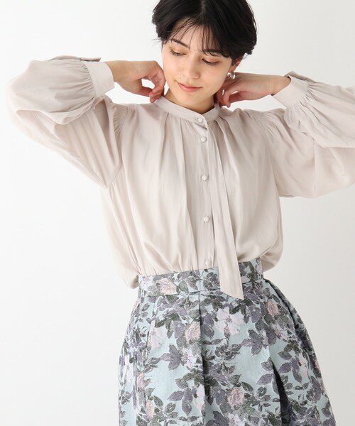 index（インデックス）の「◆パウダーサテンシャーリングボウタイブラウス【WEB限定サイズ】（シャツ/ブラウス・レディース・サックスブルー/ネイビー/ライトグレー/ホワイト系4・40/36/38/42）」の20枚目の写真