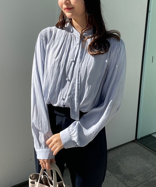 index（インデックス）の「◆パウダーサテンシャーリングボウタイブラウス【WEB限定サイズ】（シャツ/ブラウス・レディース・サックスブルー/ネイビー/ライトグレー/ホワイト系4・40/36/38/42）」の4枚目の写真