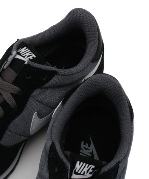 NIKE SPORTSWEAR（ナイキスポーツウェアー）の「ウィメンズ限定カラー ナイキ ジニコ WMNS NIKE GENICCO 644451（スニーカー・レディース・オフホワイト/ダークグレー/ブルー・23cm/23.5cm/24cm/24.5cm）」の9枚目の写真