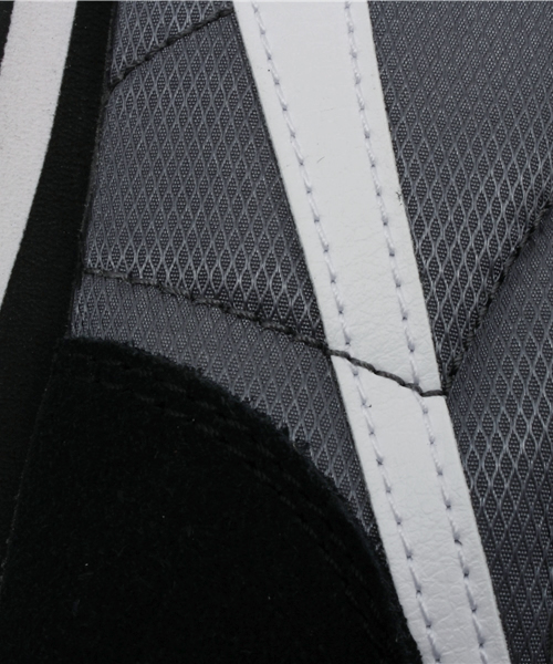 NIKE SPORTSWEAR（ナイキスポーツウェアー）の「ウィメンズ限定カラー ナイキ ジニコ WMNS NIKE GENICCO 644451（スニーカー・レディース・オフホワイト/ダークグレー/ブルー・23cm/23.5cm/24cm/24.5cm）」の11枚目の写真