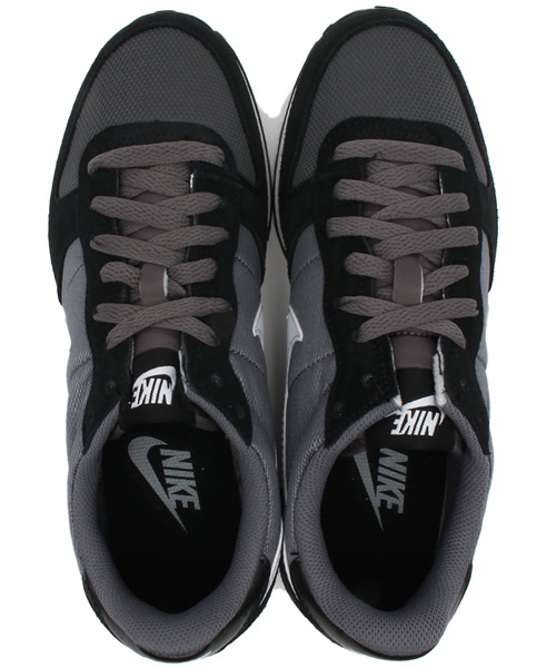 NIKE SPORTSWEAR（ナイキスポーツウェアー）の「ウィメンズ限定カラー ナイキ ジニコ WMNS NIKE GENICCO 644451（スニーカー・レディース・オフホワイト/ダークグレー/ブルー・23cm/23.5cm/24cm/24.5cm）」の12枚目の写真