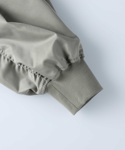 HONEYSUCKLE ROSE（ハニーサックルローズ）の「【HONEYSUCKLE ROSE】ショートライトＭＡ−１（MA-1・レディース・オリーブ/ブラック・M/L）」の18枚目の写真