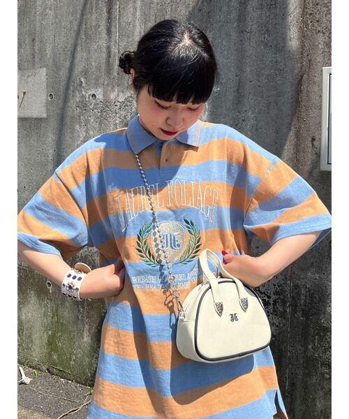 jouetie（ジュエティ）の「エンブレムポロカラールーズトップス（Tシャツ/カットソー・レディース・ブラック/ピンク/ブルー・MEDIUM）」の2枚目の写真