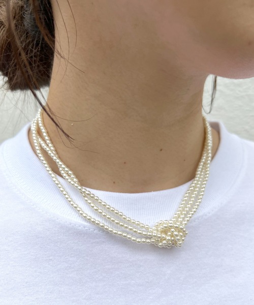 SHENERY(シーナリー)の「【WEB限定】パール3連ストラップネックレス(ネックレス・レディース・ゴールド・FREE)」の1枚目の写真