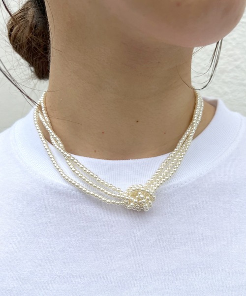 SHENERY(シーナリー)の「【WEB限定】パール3連ストラップネックレス(ネックレス・レディース・ゴールド・FREE)」の8枚目の写真