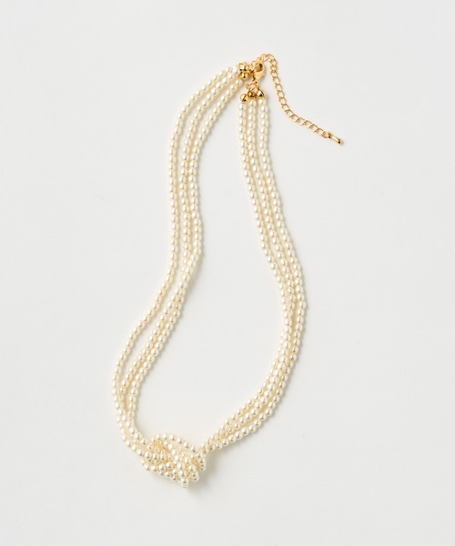 SHENERY(シーナリー)の「【WEB限定】パール3連ストラップネックレス(ネックレス・レディース・ゴールド・FREE)」の5枚目の写真