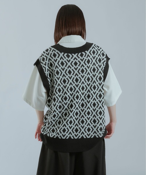 Ellno Loset（エルノロゼット）の「柄ニットベスト（ベスト・メンズ・ブラック/ブラック系その他2/ブラック系その他・MEDIUM/LARGE）」の16枚目の写真