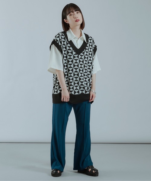 Ellno Loset（エルノロゼット）の「柄ニットベスト（ベスト・メンズ・ブラック/ブラック系その他2/ブラック系その他・MEDIUM/LARGE）」の10枚目の写真