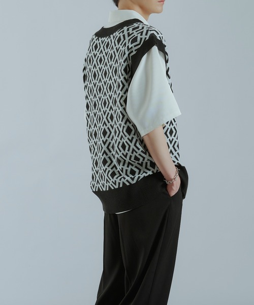 Ellno Loset（エルノロゼット）の「柄ニットベスト（ベスト・メンズ・ブラック/ブラック系その他2/ブラック系その他・MEDIUM/LARGE）」の12枚目の写真