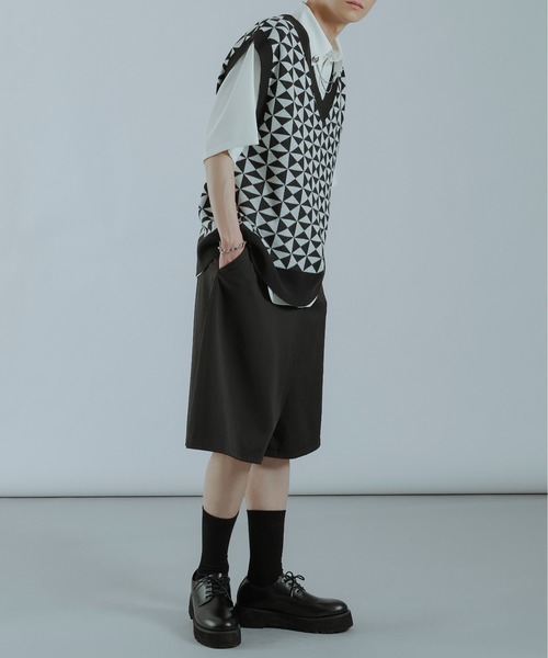 Ellno Loset（エルノロゼット）の「柄ニットベスト（ベスト・メンズ・ブラック/ブラック系その他2/ブラック系その他・MEDIUM/LARGE）」の6枚目の写真