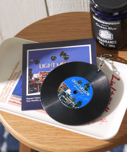 BAYFLOW(ベイフロー)の「【EIZIN SUZUKI×BAYFLOW】レコードキーホルダー(キーホルダー・レディース・ネイビー/ホワイト・0)」の2枚目の写真